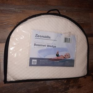 Bassinet wedge for acid reflux
